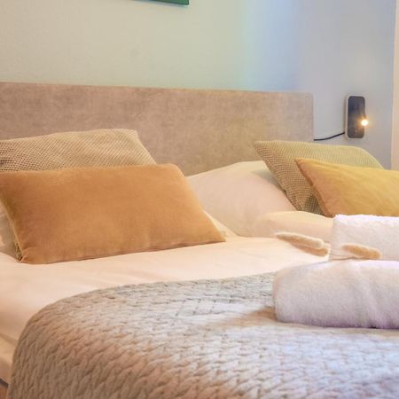 Milpau Buer 2 - Modernes Apartment Mit Queensize-Bett, Netflix, Nespresso, Waschmaschine & Smart Tv Gelsenkirchen Dış mekan fotoğraf