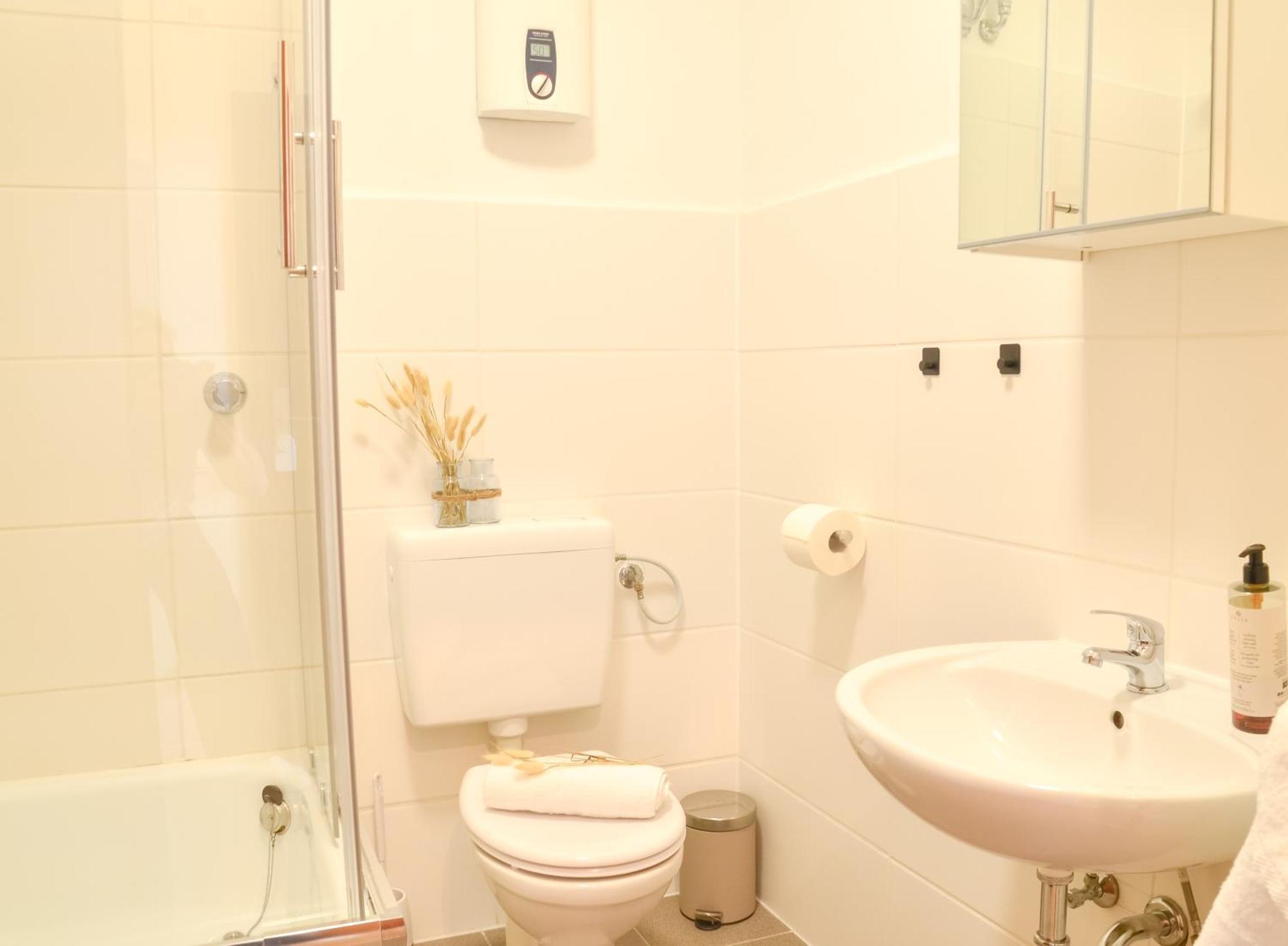 Milpau Buer 2 - Modernes Apartment Mit Queensize-Bett, Netflix, Nespresso, Waschmaschine & Smart Tv Gelsenkirchen Dış mekan fotoğraf